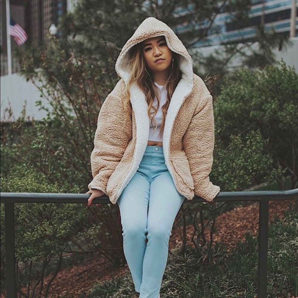 Meet your Posher, Elise